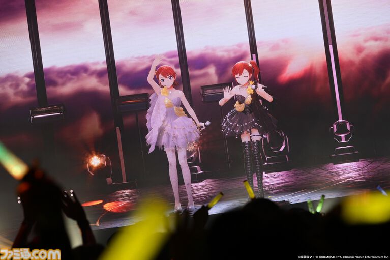 『アイマス』双海亜美・真美 twin live“ふたごぼしのつばさ”東京公演リポート。全曲ふたりでのステージで、新曲『北極星をズラしちゃえ！』でも一体感のあるパフォーマンスを披露。