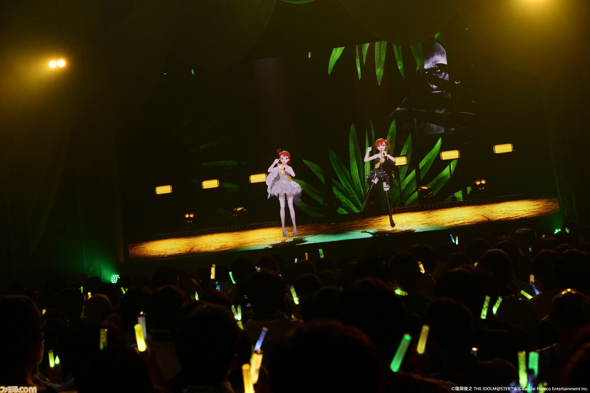 『アイマス』双海亜美・真美 twin live“ふたごぼしのつばさ”東京公演リポート。全曲ふたりでのステージで、新曲『北極星をズラしちゃえ！』でも一体感のあるパフォーマンスを披露。