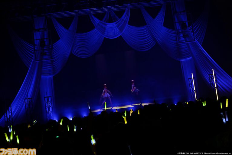 『アイマス』双海亜美・真美 twin live“ふたごぼしのつばさ”東京公演リポート。全曲ふたりでのステージで、新曲『北極星をズラしちゃえ！』でも一体感のあるパフォーマンスを披露。