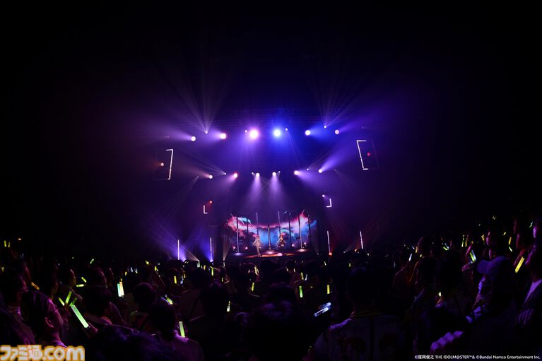 『アイマス』双海亜美・真美 twin live“ふたごぼしのつばさ”東京公演リポート。全曲ふたりでのステージで、新曲『北極星をズラしちゃえ！』でも一体感のあるパフォーマンスを披露。