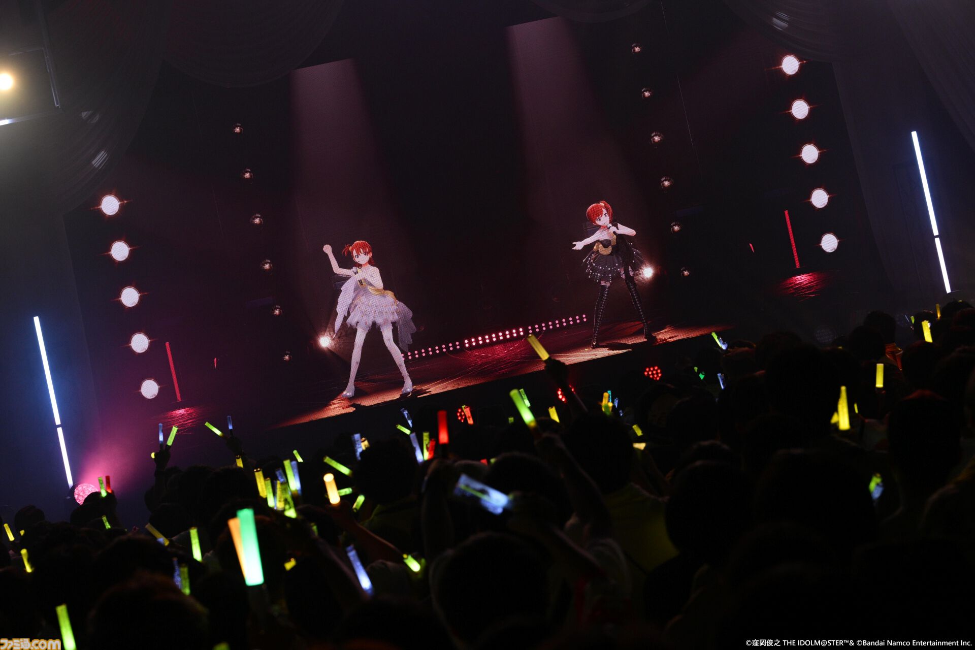 『アイマス』双海亜美・真美 twin live“ふたごぼしのつばさ”東京公演リポート。全曲ふたりでのステージで、新曲『北極星をズラしちゃえ！』でも一体感のあるパフォーマンスを披露。