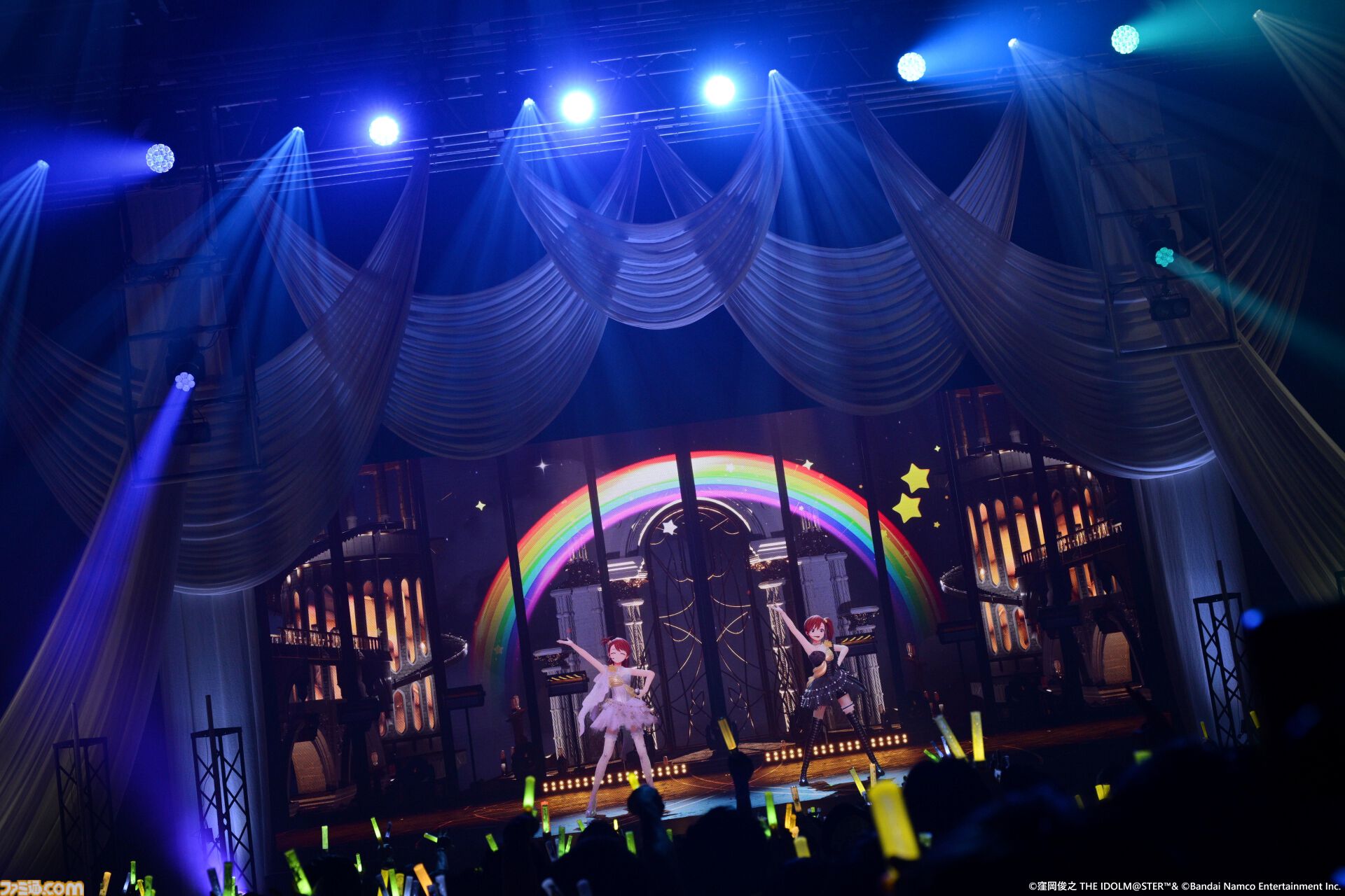 『アイマス』双海亜美・真美 twin live“ふたごぼしのつばさ”東京公演リポート。全曲ふたりでのステージで、新曲『北極星をズラしちゃえ！』でも一体感のあるパフォーマンスを披露。