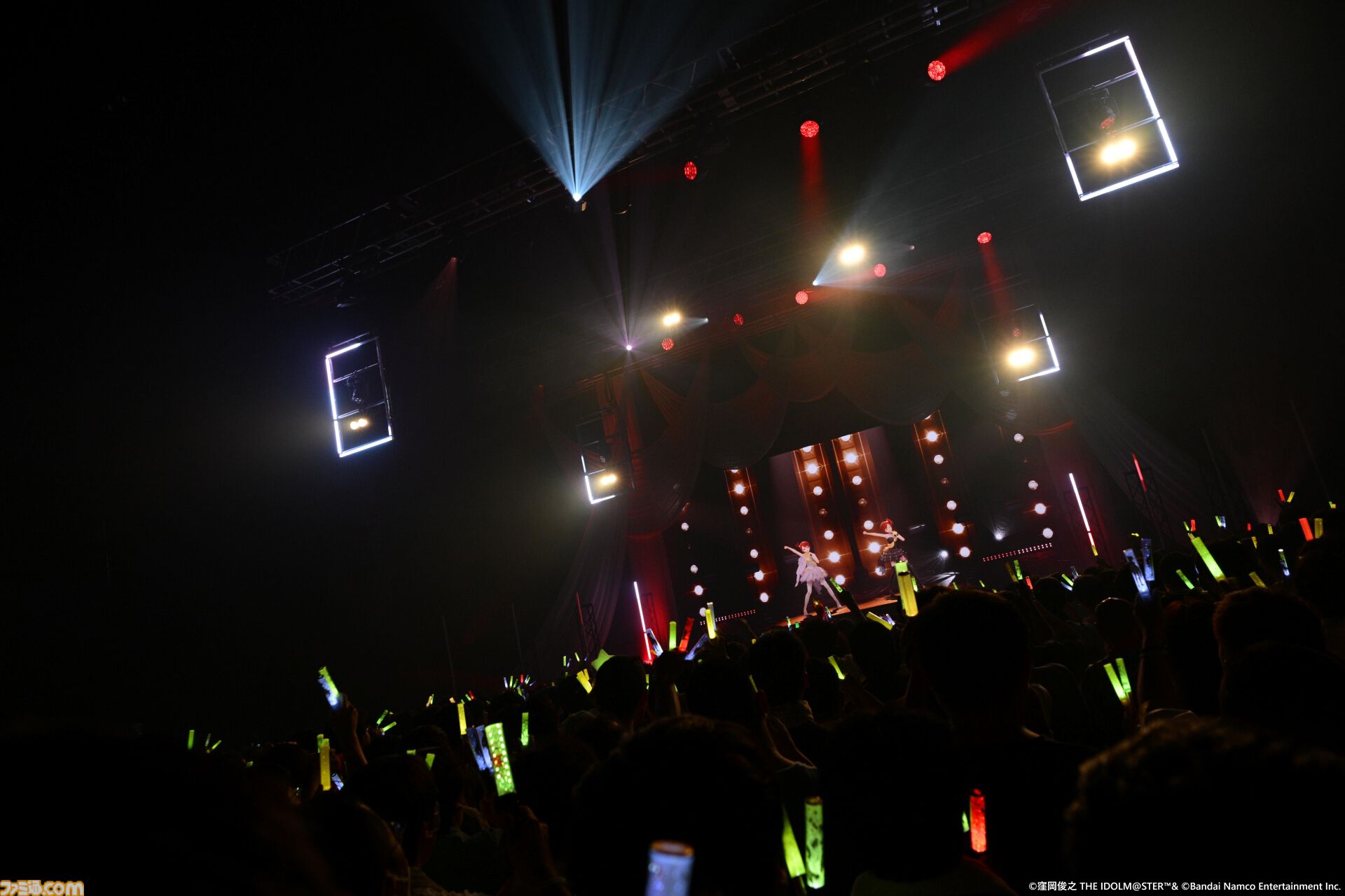 『アイマス』双海亜美・真美 twin live“ふたごぼしのつばさ”東京公演リポート。全曲ふたりでのステージで、新曲『北極星をズラしちゃえ！』でも一体感のあるパフォーマンスを披露。