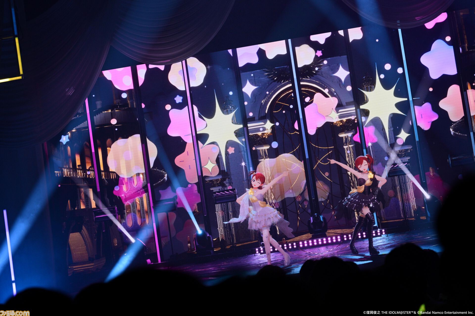 『アイマス』双海亜美・真美 twin live“ふたごぼしのつばさ”東京公演リポート。全曲ふたりでのステージで、新曲『北極星をズラしちゃえ！』でも一体感のあるパフォーマンスを披露。