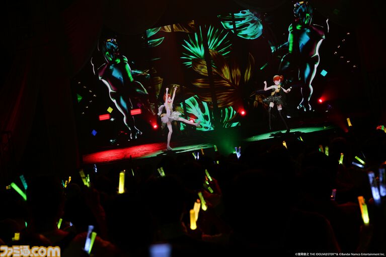 『アイマス』双海亜美・真美 twin live“ふたごぼしのつばさ”東京公演リポート。全曲ふたりでのステージで、新曲『北極星をズラしちゃえ！』でも一体感のあるパフォーマンスを披露。