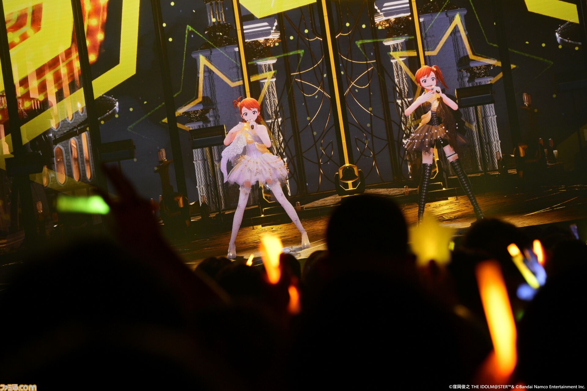『アイマス』双海亜美・真美 twin live“ふたごぼしのつばさ”東京公演リポート。全曲ふたりでのステージで、新曲『北極星をズラしちゃえ！』でも一体感のあるパフォーマンスを披露。