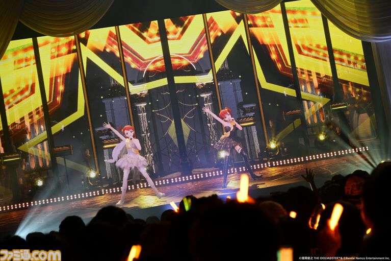『アイマス』双海亜美・真美 twin live“ふたごぼしのつばさ”東京公演リポート。全曲ふたりでのステージで、新曲『北極星をズラしちゃえ！』でも一体感のあるパフォーマンスを披露。
