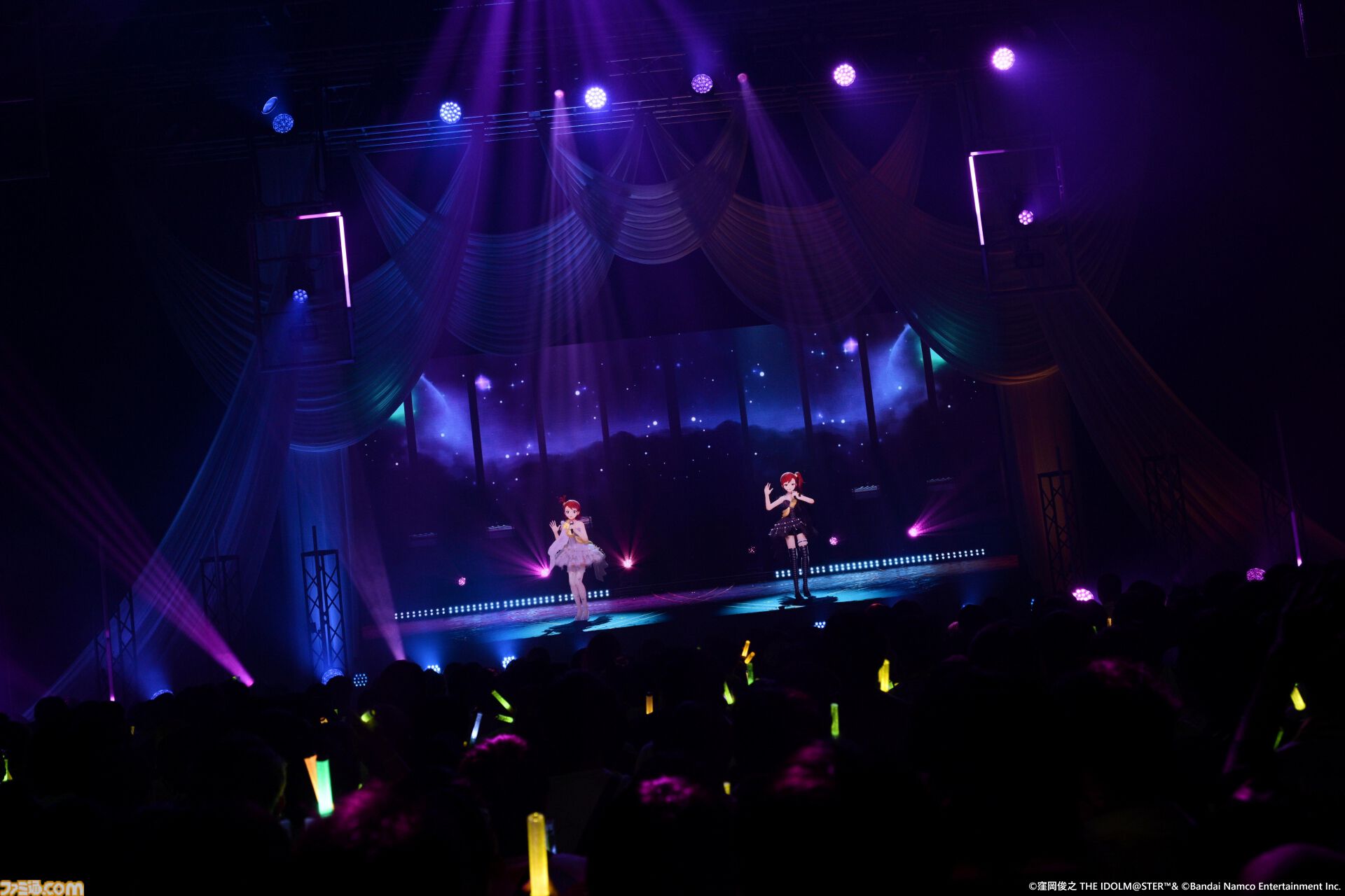 『アイマス』双海亜美・真美 twin live“ふたごぼしのつばさ”東京公演リポート。全曲ふたりでのステージで、新曲『北極星をズラしちゃえ！』でも一体感のあるパフォーマンスを披露。