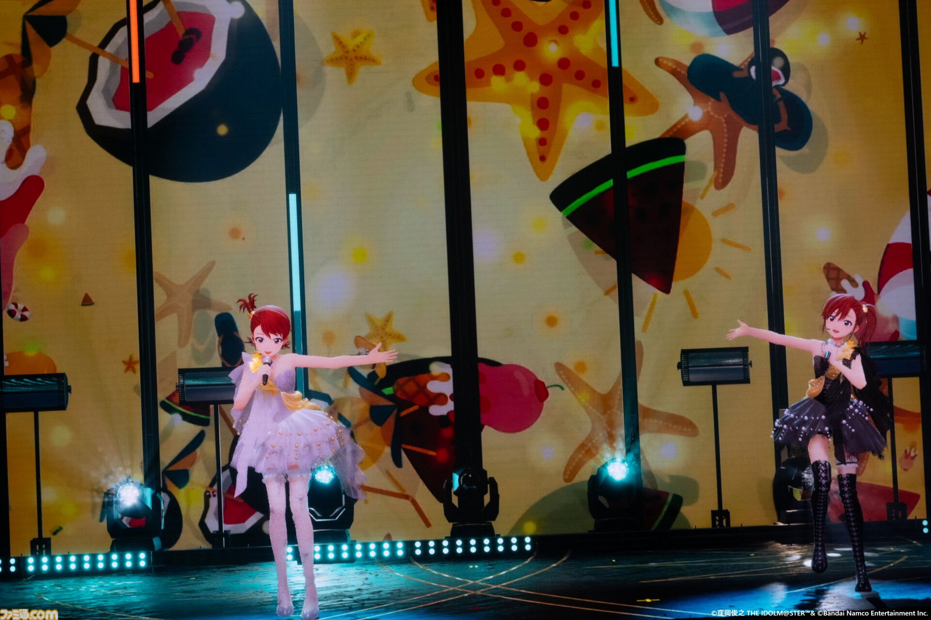 『アイマス』双海亜美・真美 twin live“ふたごぼしのつばさ”東京公演リポート。全曲ふたりでのステージで、新曲『北極星をズラしちゃえ！』でも一体感のあるパフォーマンスを披露。