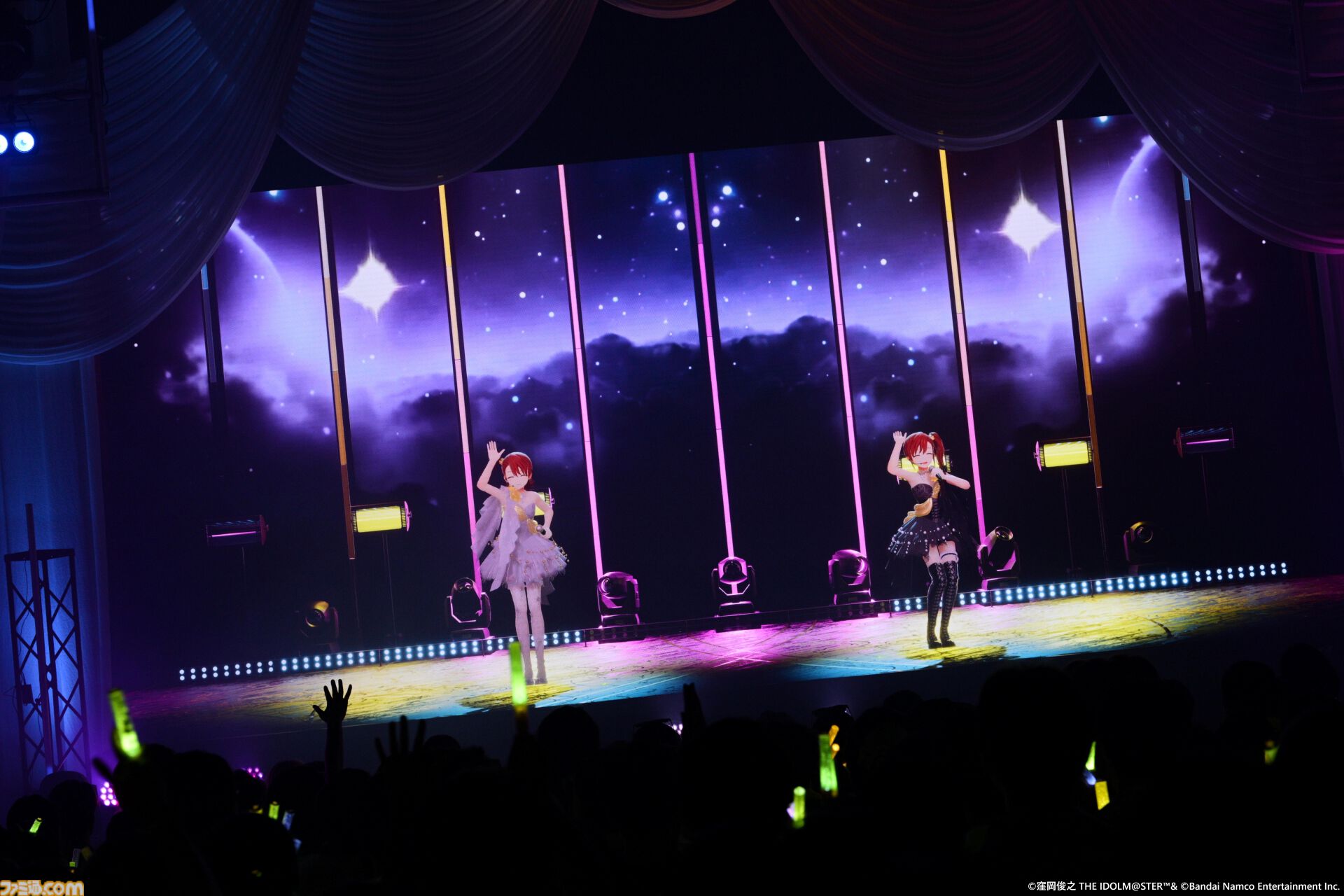 『アイマス』双海亜美・真美 twin live“ふたごぼしのつばさ”東京公演リポート。全曲ふたりでのステージで、新曲『北極星をズラしちゃえ！』でも一体感のあるパフォーマンスを披露。
