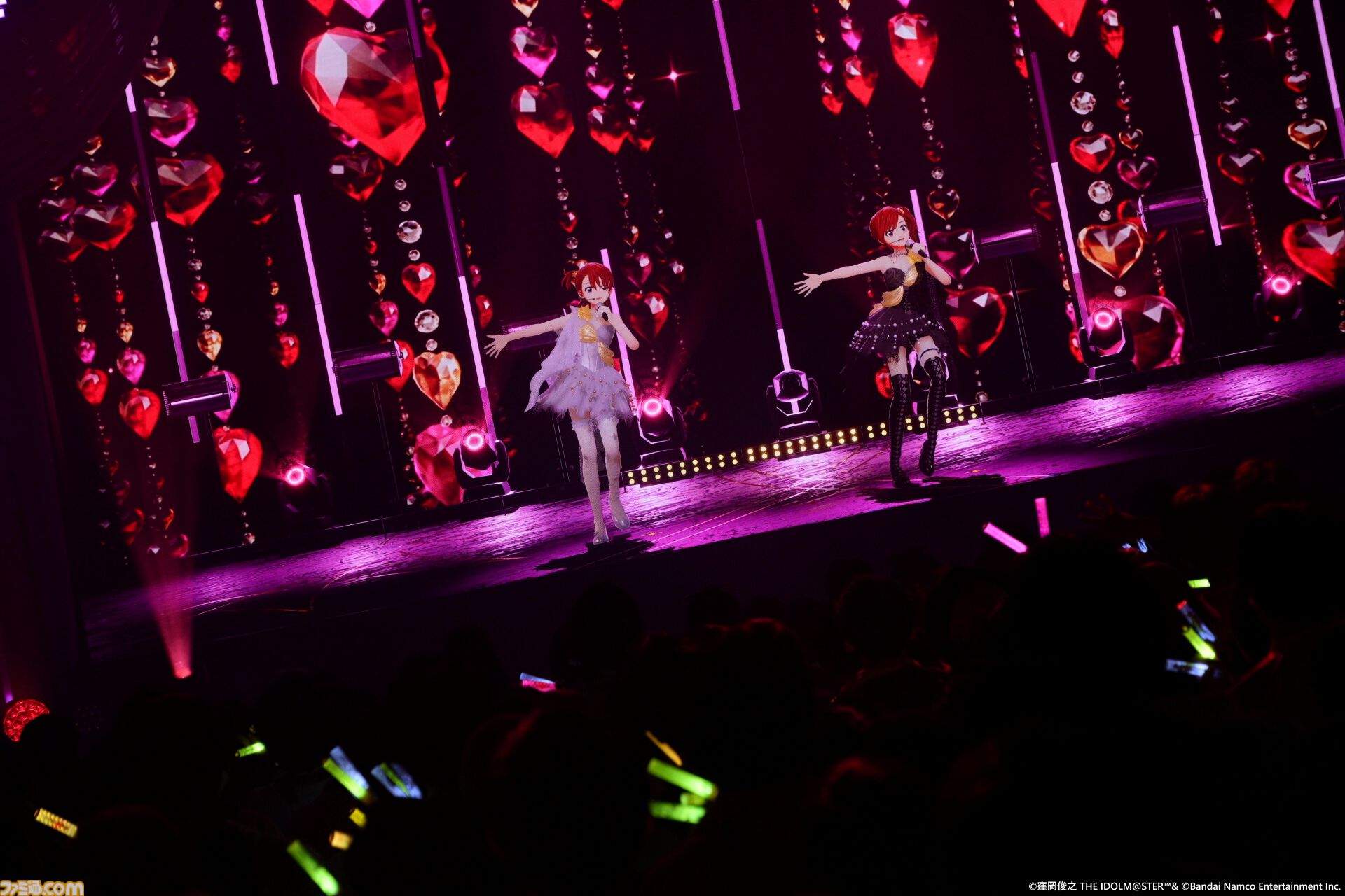 『アイマス』双海亜美・真美 twin live“ふたごぼしのつばさ”東京公演リポート。全曲ふたりでのステージで、新曲『北極星をズラしちゃえ！』でも一体感のあるパフォーマンスを披露。