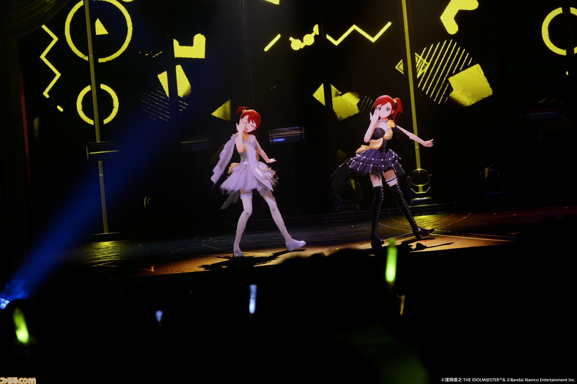 『アイマス』双海亜美・真美 twin live“ふたごぼしのつばさ”東京公演リポート。全曲ふたりでのステージで、新曲『北極星をズラしちゃえ！』でも一体感のあるパフォーマンスを披露。