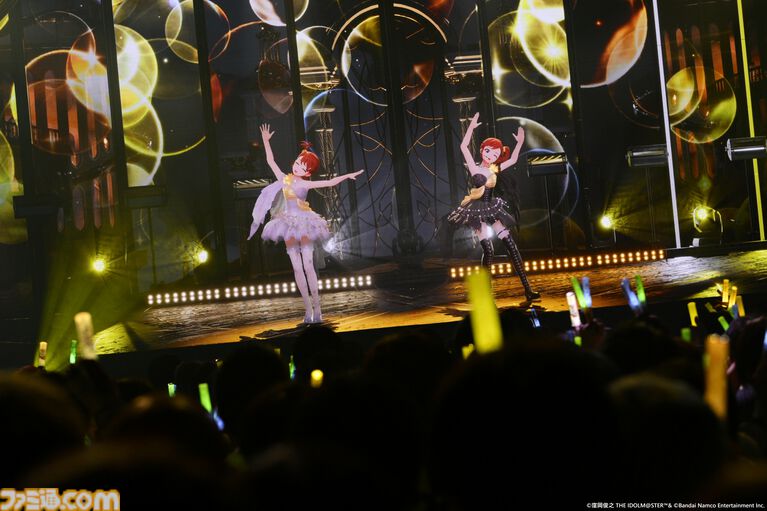 『アイマス』双海亜美・真美 twin live“ふたごぼしのつばさ”東京公演リポート。全曲ふたりでのステージで、新曲『北極星をズラしちゃえ！』でも一体感のあるパフォーマンスを披露。