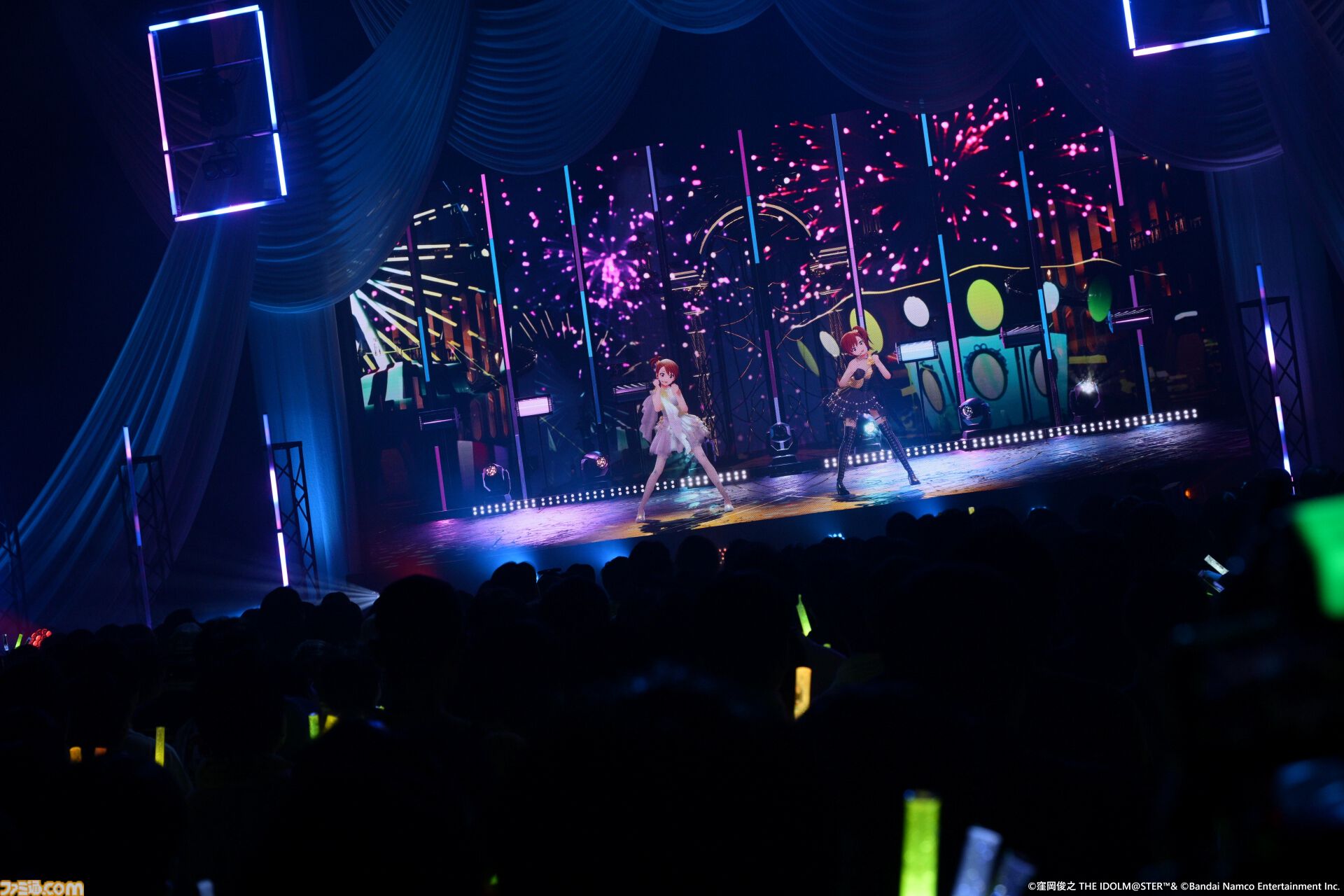 『アイマス』双海亜美・真美 twin live“ふたごぼしのつばさ”東京公演リポート。全曲ふたりでのステージで、新曲『北極星をズラしちゃえ！』でも一体感のあるパフォーマンスを披露。