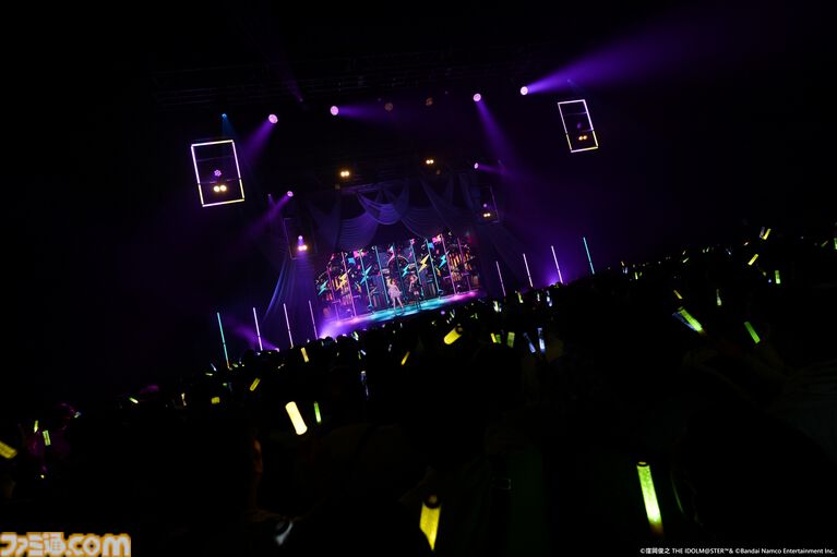 『アイマス』双海亜美・真美 twin live“ふたごぼしのつばさ”東京公演リポート。全曲ふたりでのステージで、新曲『北極星をズラしちゃえ！』でも一体感のあるパフォーマンスを披露。