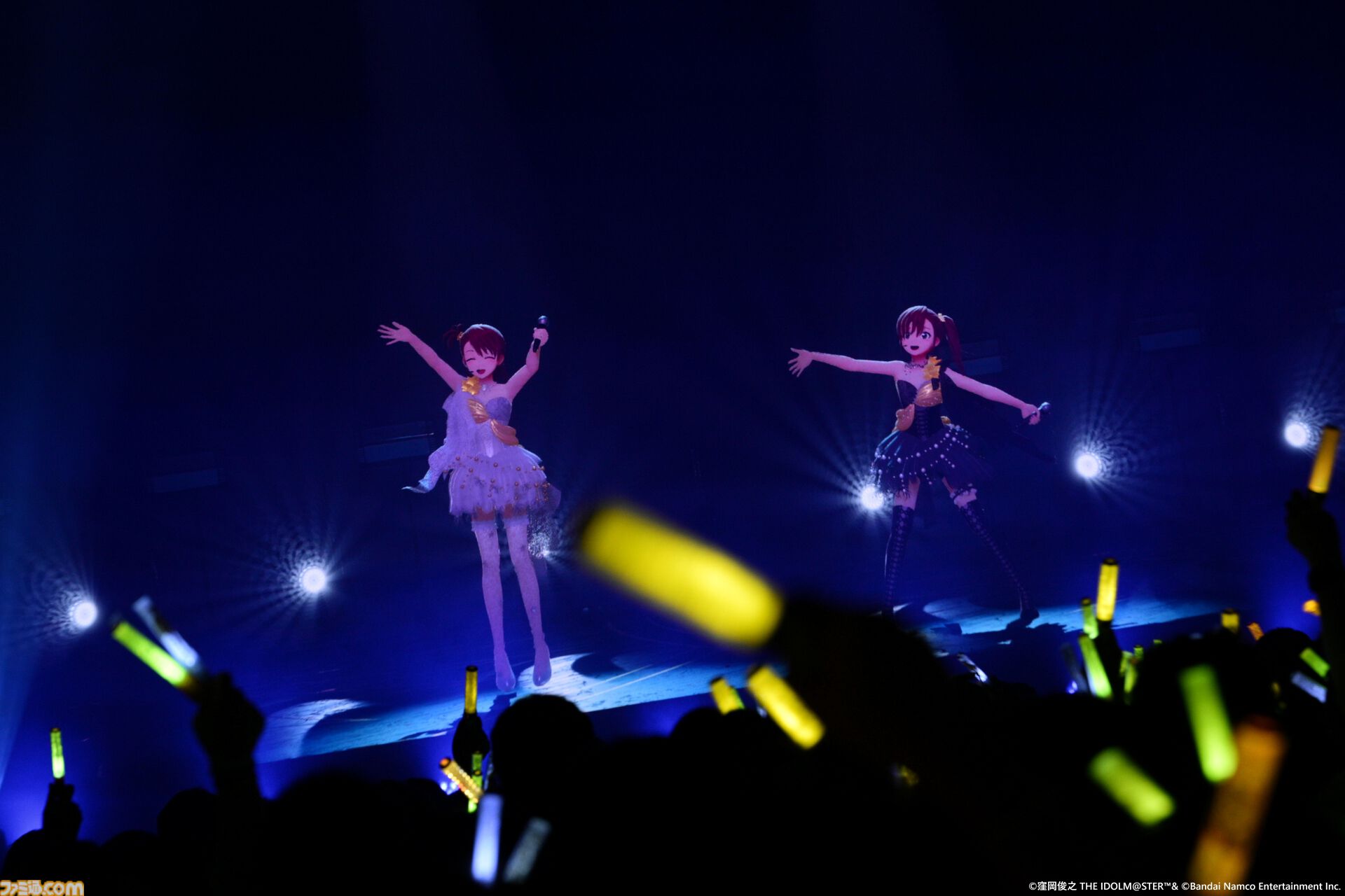 『アイマス』双海亜美・真美 twin live“ふたごぼしのつばさ”東京公演リポート。全曲ふたりでのステージで、新曲『北極星をズラしちゃえ！』でも一体感のあるパフォーマンスを披露。