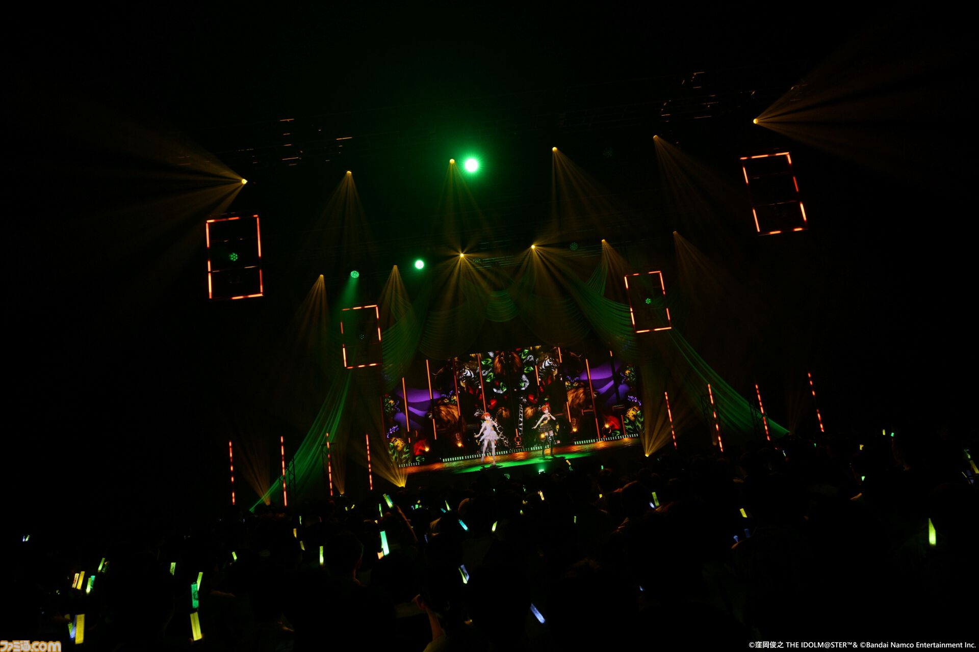 『アイマス』双海亜美・真美 twin live“ふたごぼしのつばさ”東京公演リポート。全曲ふたりでのステージで、新曲『北極星をズラしちゃえ！』でも一体感のあるパフォーマンスを披露。