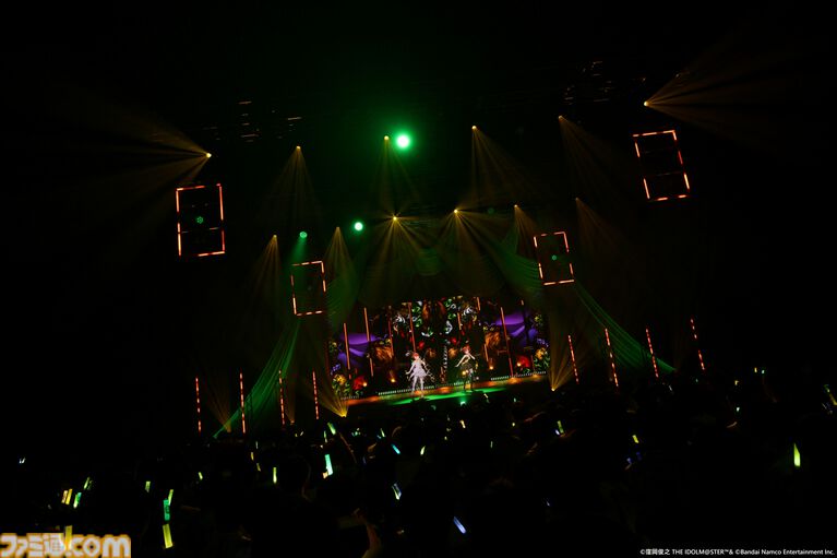 『アイマス』双海亜美・真美 twin live“ふたごぼしのつばさ”東京公演リポート。全曲ふたりでのステージで、新曲『北極星をズラしちゃえ！』でも一体感のあるパフォーマンスを披露。