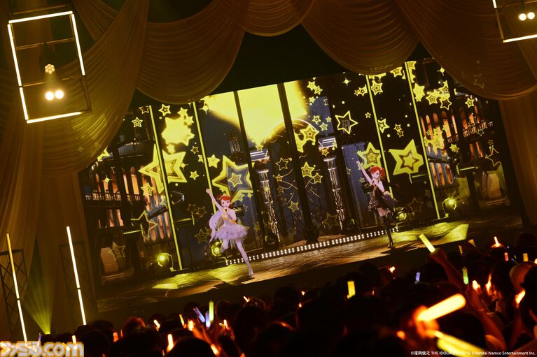 『アイマス』双海亜美・真美 twin live“ふたごぼしのつばさ”東京公演リポート。全曲ふたりでのステージで、新曲『北極星をズラしちゃえ！』でも一体感のあるパフォーマンスを披露。