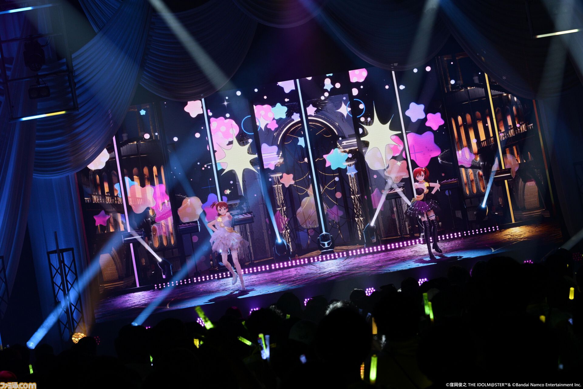 『アイマス』双海亜美・真美 twin live“ふたごぼしのつばさ”東京公演リポート。全曲ふたりでのステージで、新曲『北極星をズラしちゃえ！』でも一体感のあるパフォーマンスを披露。