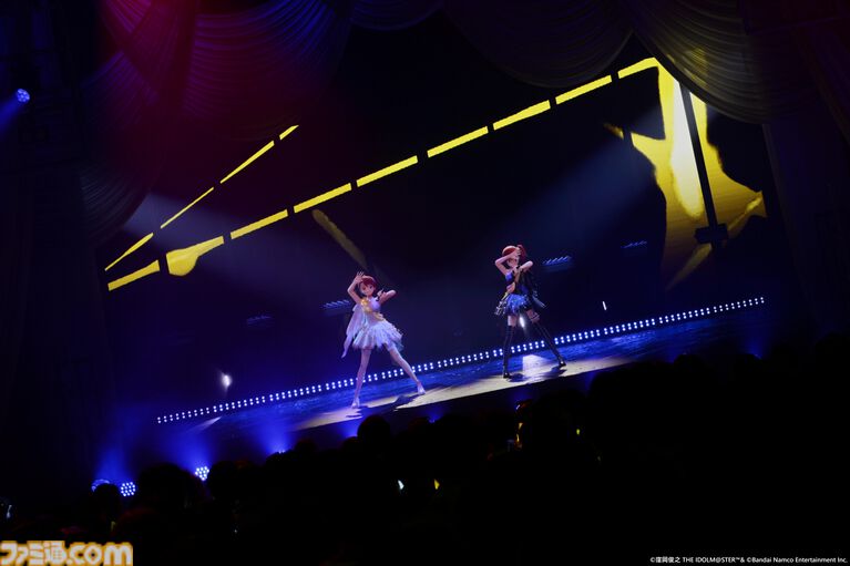 『アイマス』双海亜美・真美 twin live“ふたごぼしのつばさ”東京公演リポート。全曲ふたりでのステージで、新曲『北極星をズラしちゃえ！』でも一体感のあるパフォーマンスを披露。