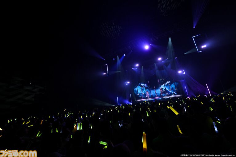 『アイマス』双海亜美・真美 twin live“ふたごぼしのつばさ”東京公演リポート。全曲ふたりでのステージで、新曲『北極星をズラしちゃえ！』でも一体感のあるパフォーマンスを披露。