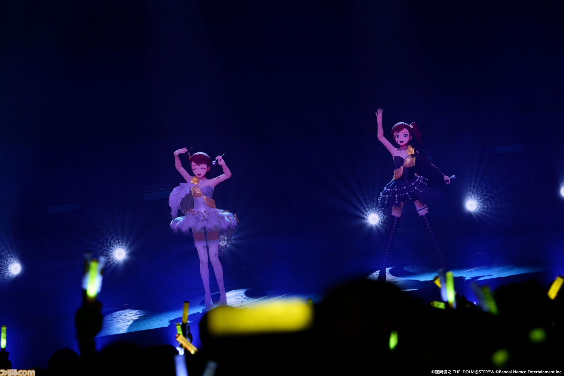 『アイマス』双海亜美・真美 twin live“ふたごぼしのつばさ”東京公演リポート。全曲ふたりでのステージで、新曲『北極星をズラしちゃえ！』でも一体感のあるパフォーマンスを披露。