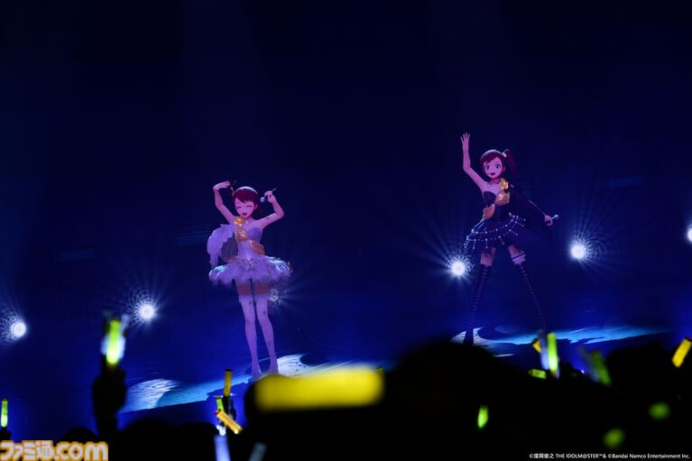 『アイマス』双海亜美・真美 twin live“ふたごぼしのつばさ”東京公演リポート。全曲ふたりでのステージで、新曲『北極星をズラしちゃえ！』でも一体感のあるパフォーマンスを披露。