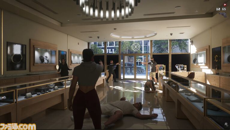 『GTA6』26分の長尺映像でついにゲームプレイ初公開。犬とじゃれるシーン、盗んだ車を中継するストリーマーのライブ配信など、新要素続々