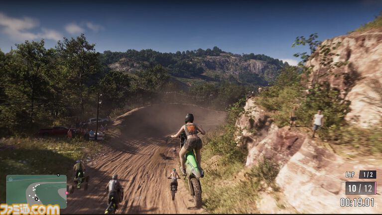 『GTA6』26分の長尺映像でついにゲームプレイ初公開。犬とじゃれるシーン、盗んだ車を中継するストリーマーのライブ配信など、新要素続々