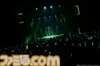 『アイマス』三浦あずさ・秋月律子 twin live “つみまつよるまち”東京公演リポート。大人の魅力が溢れる落ち着いたライブで、オシャレな新曲『Binary Star』も披露