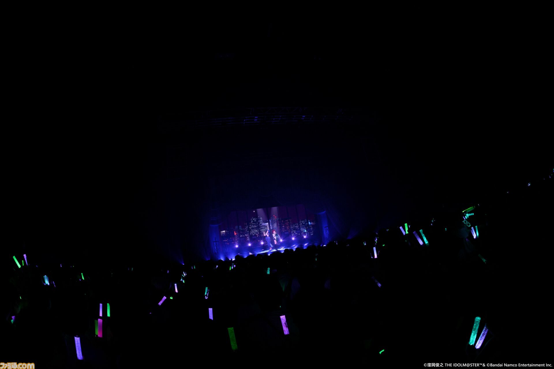 『アイマス』三浦あずさ・秋月律子 twin live “つみまつよるまち”東京公演リポート。大人の魅力が溢れる落ち着いたライブで、オシャレな新曲『Binary Star』も披露