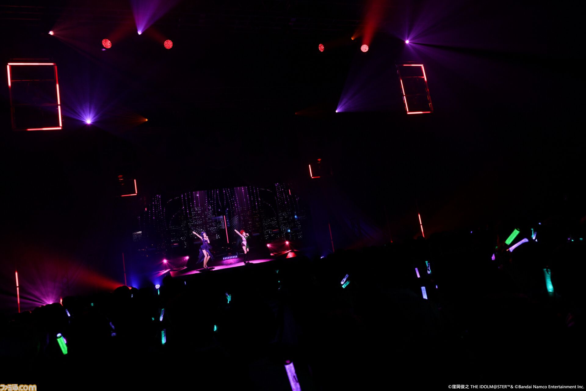 『アイマス』三浦あずさ・秋月律子 twin live “つみまつよるまち”東京公演リポート。大人の魅力が溢れる落ち着いたライブで、オシャレな新曲『Binary Star』も披露