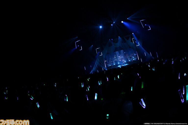 『アイマス』三浦あずさ・秋月律子 twin live “つみまつよるまち”東京公演リポート。大人の魅力が溢れる落ち着いたライブで、オシャレな新曲『Binary Star』も披露