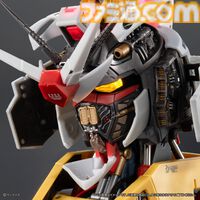 【ガンダム】3種合体で全高約20cmのバストアップフィギュアに。精巧な内部構造も楽しめる。本日（8/31）よりガシャポンオンラインで予約開始