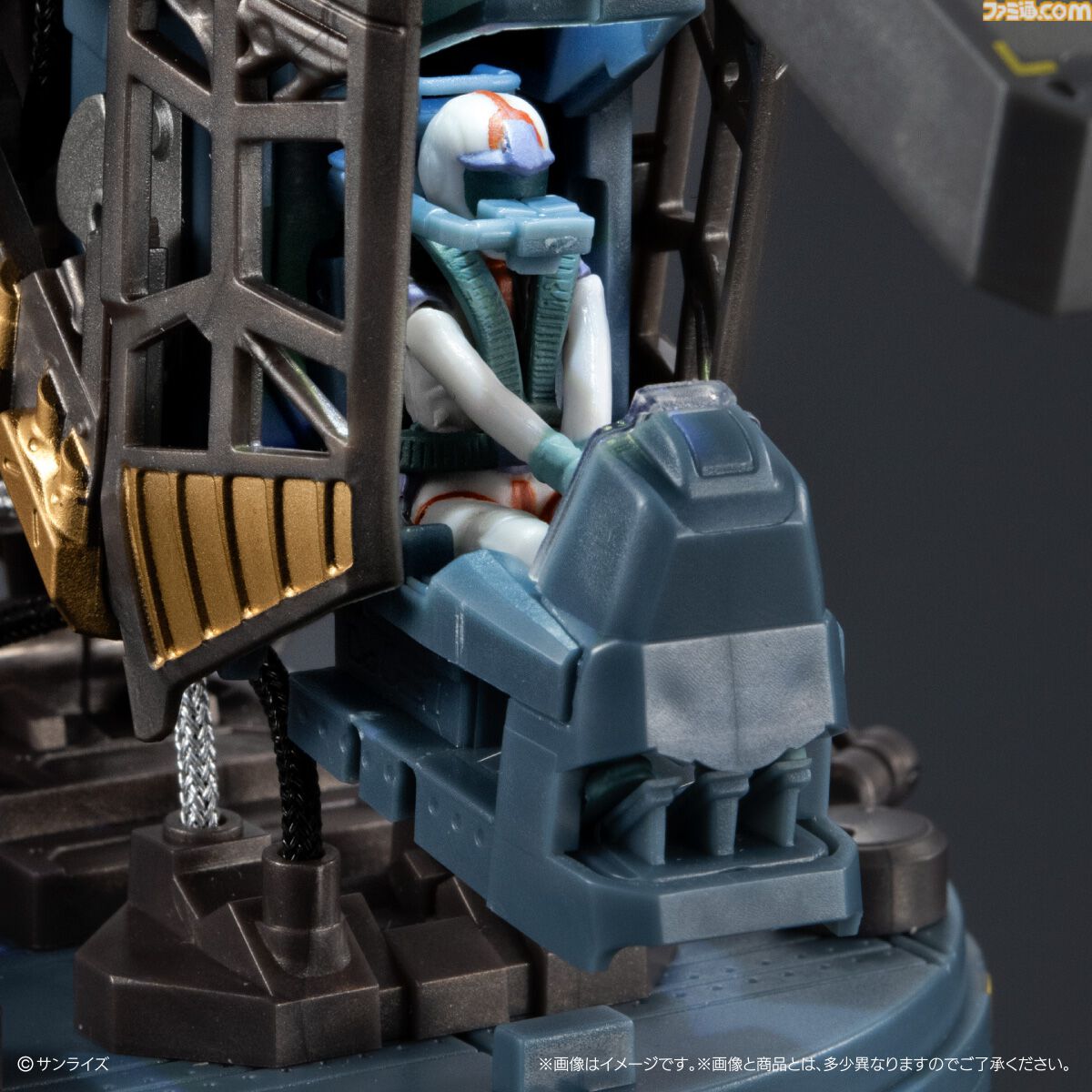 【ガンダム】3種合体で全高約20cmのバストアップフィギュアに。精巧な内部構造も楽しめる。本日（8/31）よりガシャポンオンラインで予約開始
