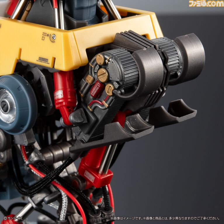 【ガンダム】3種合体で全高約20cmのバストアップフィギュアに。精巧な内部構造も楽しめる。本日(8/31)よりガシャポンオンラインで予約開始