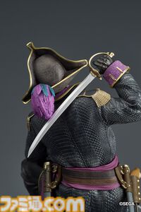 『龍が如く8外伝』キャプテン真島フィギュアがエビテンで予約受付中。限定特典はフィギュアのバックに飾ってもよし、敷いてもよしの“ゴロー丸布ポスター”