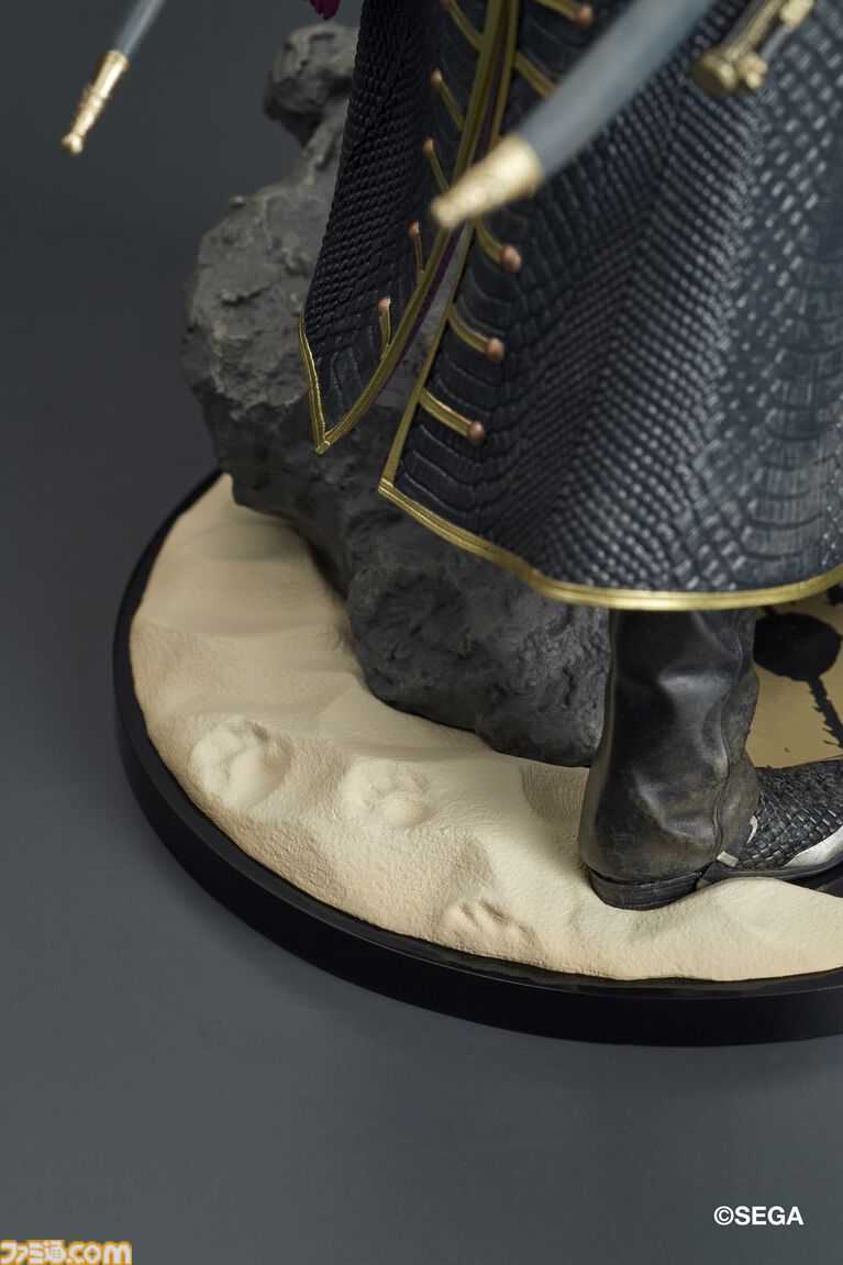 『龍が如く8外伝』キャプテン真島フィギュアがエビテンで予約受付中。限定特典はフィギュアのバックに飾ってもよし、敷いてもよしの“ゴロー丸布ポスター”