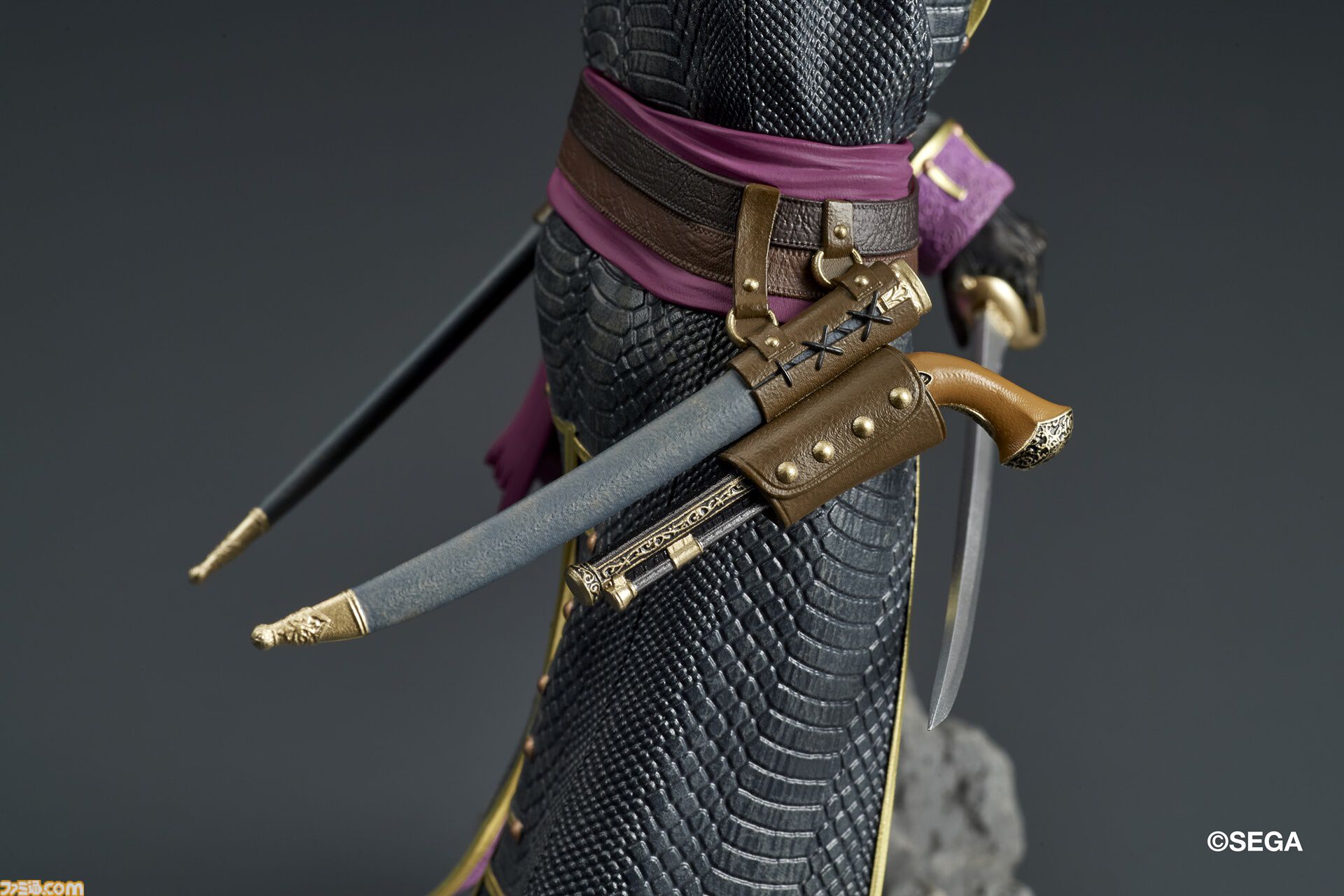 『龍が如く8外伝』キャプテン真島フィギュアがエビテンで予約受付中。限定特典はフィギュアのバックに飾ってもよし、敷いてもよしの“ゴロー丸布ポスター”