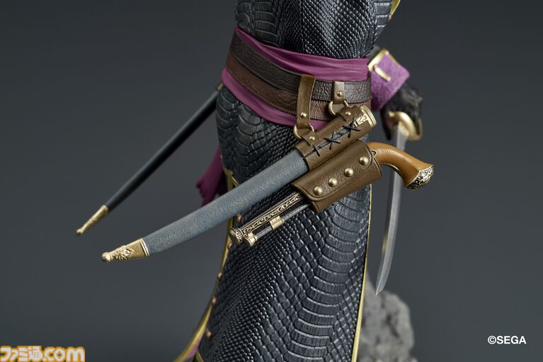 『龍が如く8外伝』キャプテン真島フィギュアがエビテンで予約受付中。限定特典はフィギュアのバックに飾ってもよし、敷いてもよしの“ゴロー丸布ポスター”