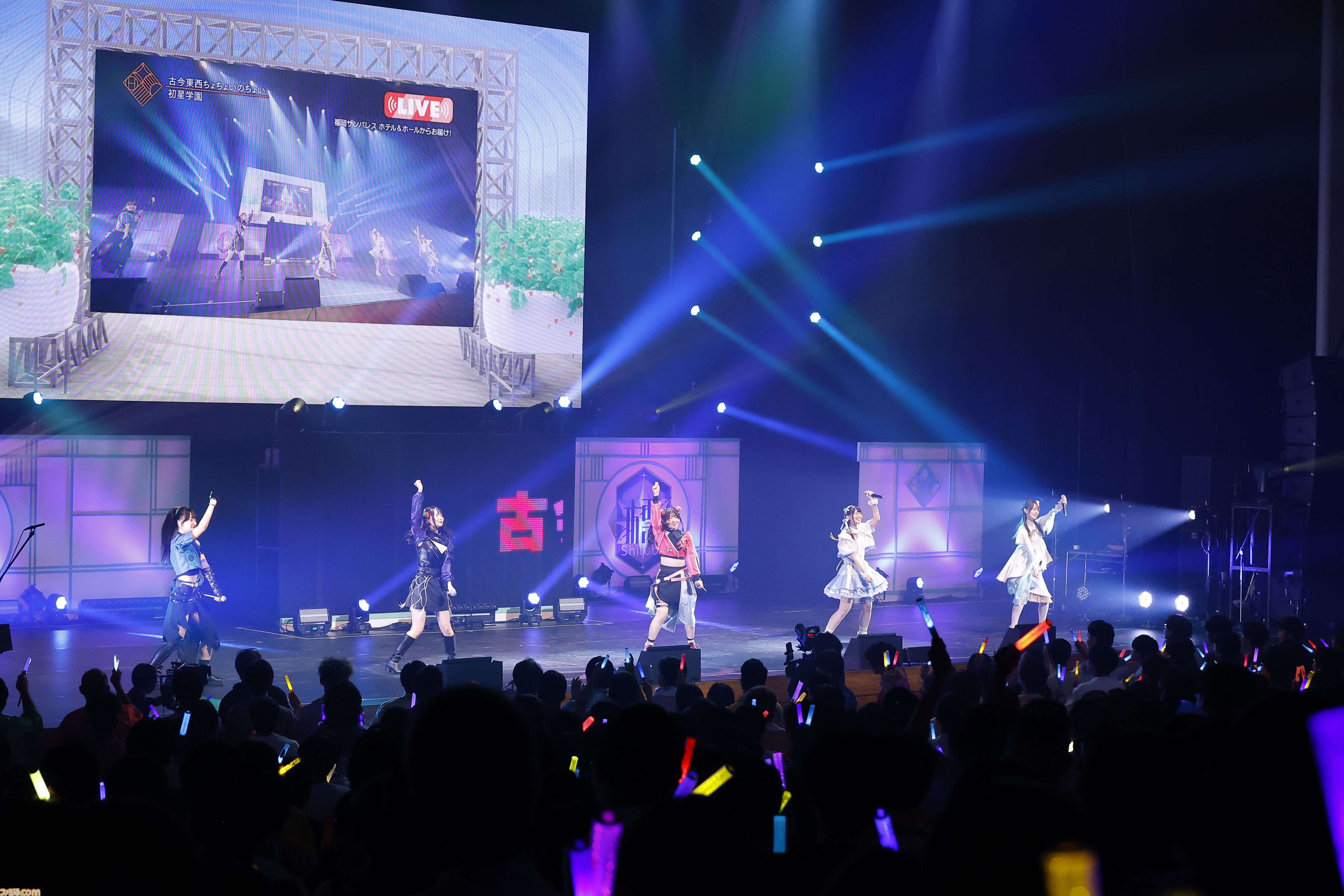 『学マス』標ツアー福岡公演Day1リポート。藤田ことねの新曲『神かわいい』や花海咲季の新曲『nazonazo』が初披露！ 熱いステージだけでなく、ユニークなMCで笑いも届ける