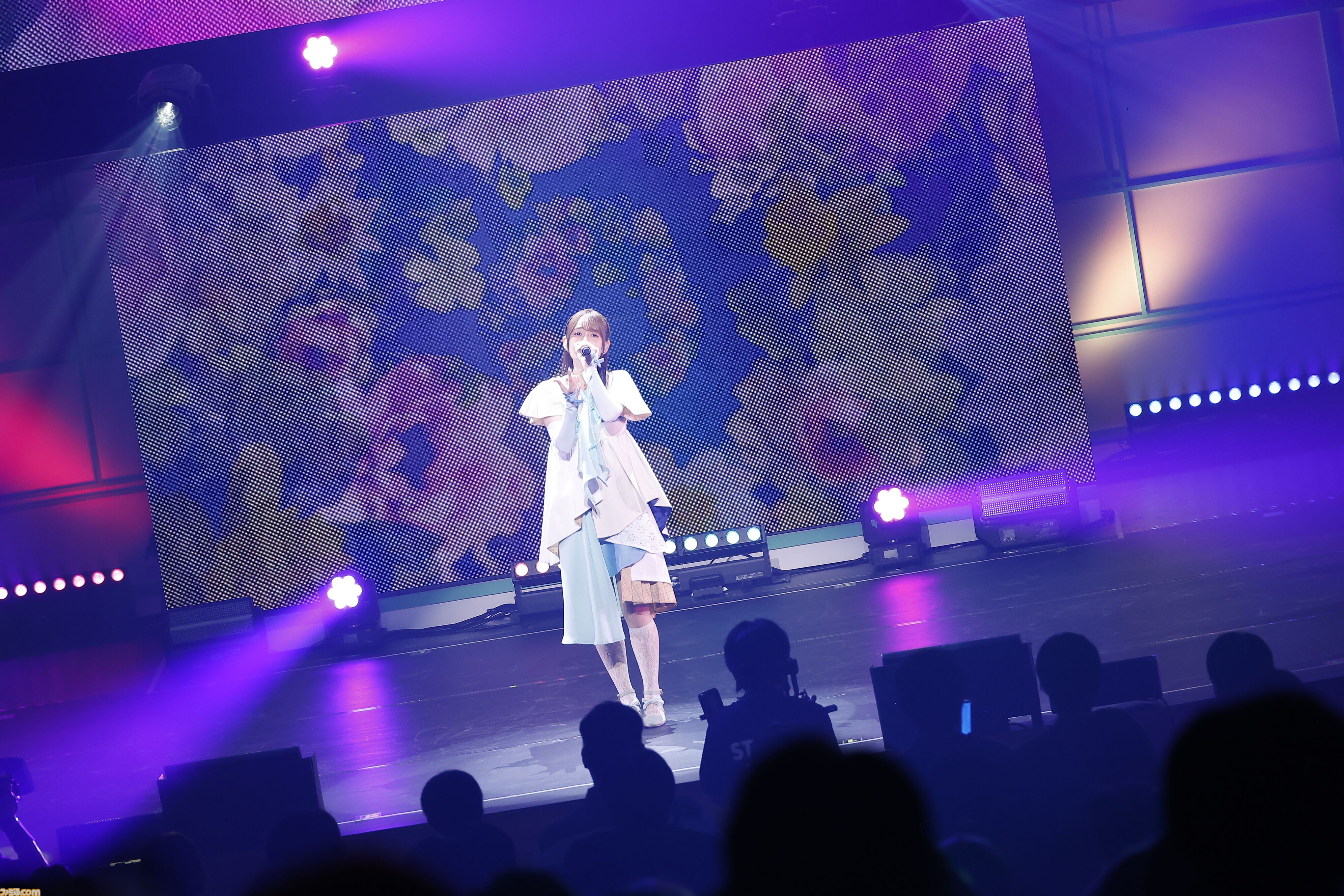 『学マス』標ツアー福岡公演Day1リポート。藤田ことねの新曲『神かわいい』や花海咲季の新曲『nazonazo』が初披露！ 熱いステージだけでなく、ユニークなMCで笑いも届ける