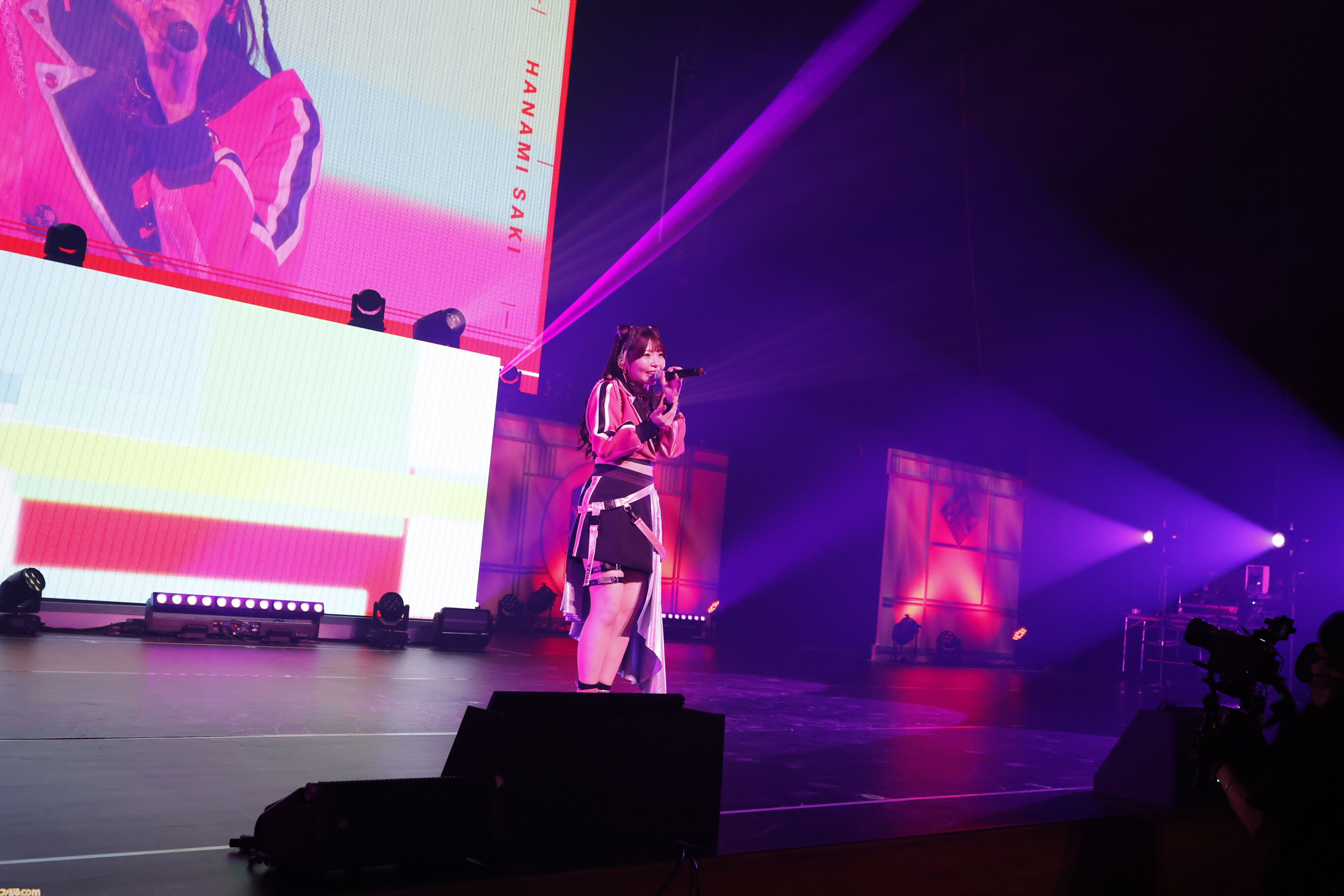 『学マス』標ツアー福岡公演Day1リポート。藤田ことねの新曲『神かわいい』や花海咲季の新曲『nazonazo』が初披露！ 熱いステージだけでなく、ユニークなMCで笑いも届ける