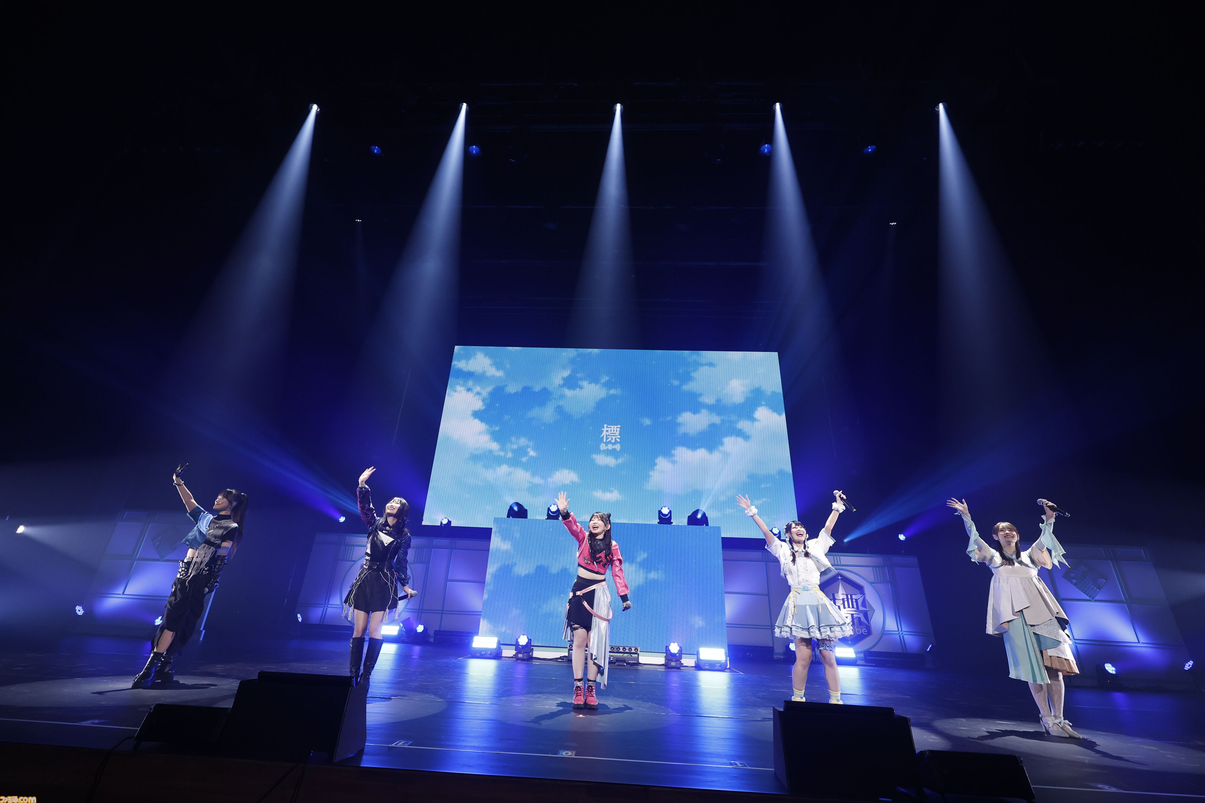 『学マス』標ツアー福岡公演Day1リポート。藤田ことねの新曲『神かわいい』や花海咲季の新曲『nazonazo』が初披露！ 熱いステージだけでなく、ユニークなMCで笑いも届ける