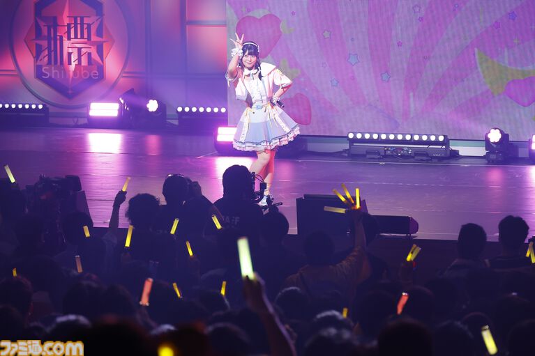 『学マス』標ツアー福岡公演Day1リポート。藤田ことねの新曲『神かわいい』や花海咲季の新曲『nazonazo』が初披露! 熱いステージだけでなく、ユニークなMCで笑いも届ける