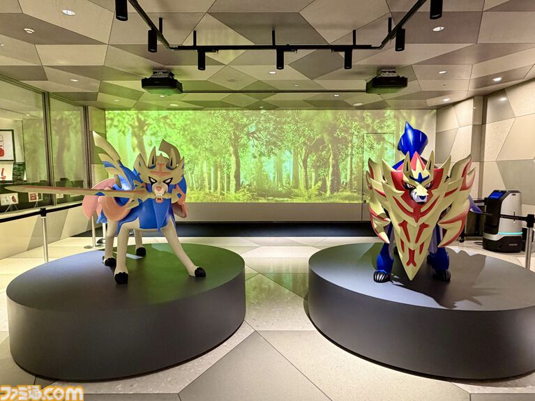 『ポケモン』“レジェンドリサーチ in 日本橋＆八重洲”内覧会リポート。伝説のポケモン立像に大興奮！ 松丸亮吾さんが語る謎解きのこだわり