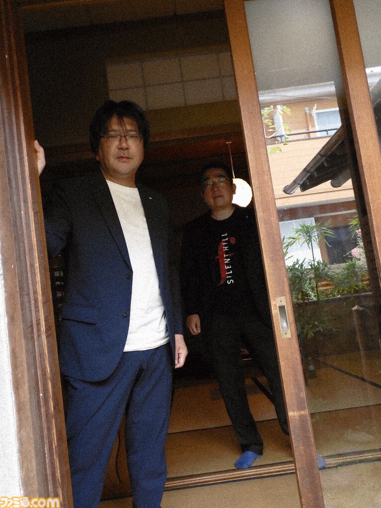 『サイレントヒル f』×『零』和ホラーゲーム対談。衣装コラボはJホラーの好敵手にして仲間の証、ユニフォーム交換!? 岡本 基氏×柴田 誠氏が今後のコラボの展望も語らう