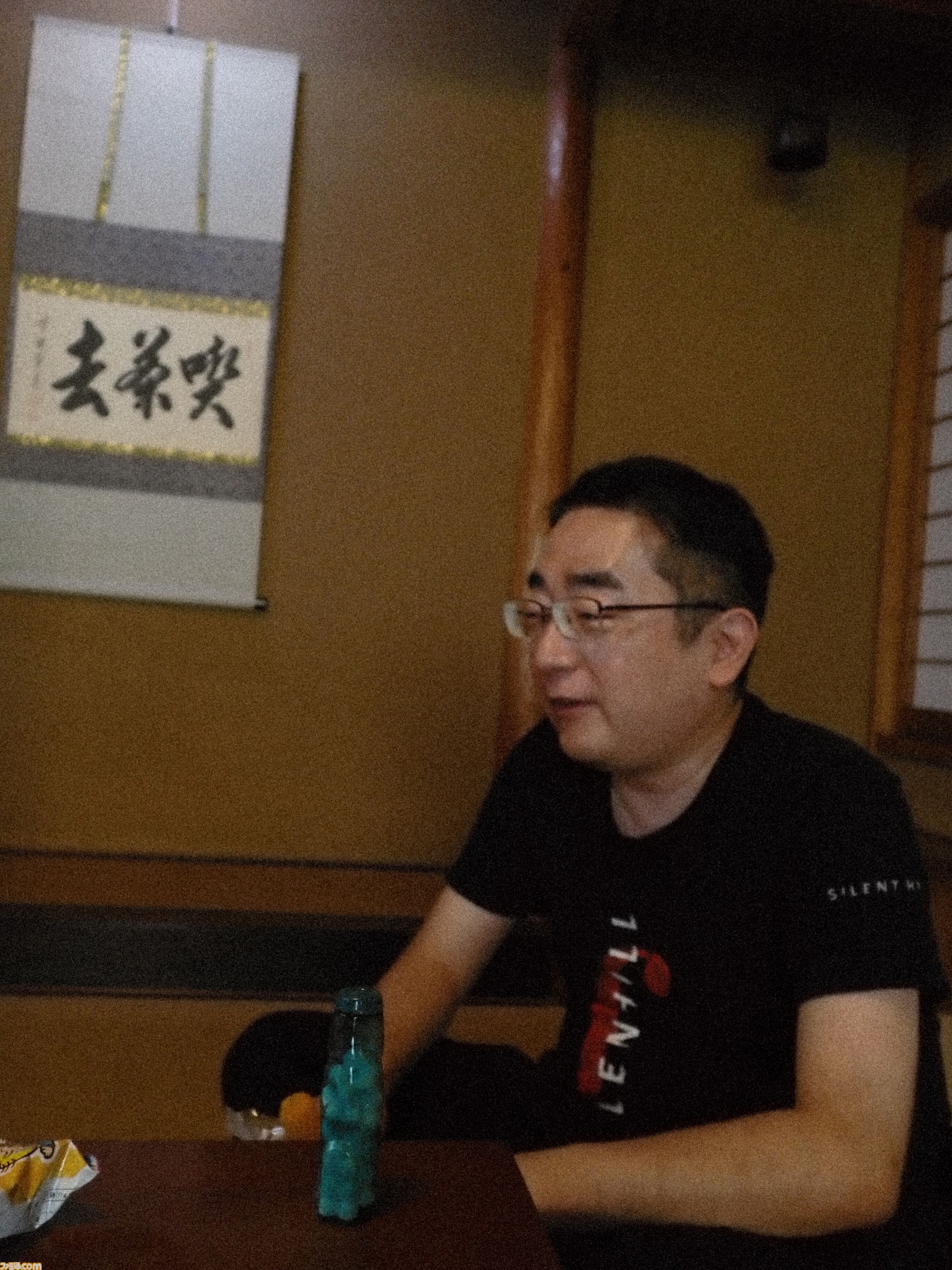 『サイレントヒル f』×『零』和ホラーゲーム対談。衣装コラボはJホラーの好敵手にして仲間の証、ユニフォーム交換!? 岡本 基氏×柴田 誠氏が今後のコラボの展望も語らう