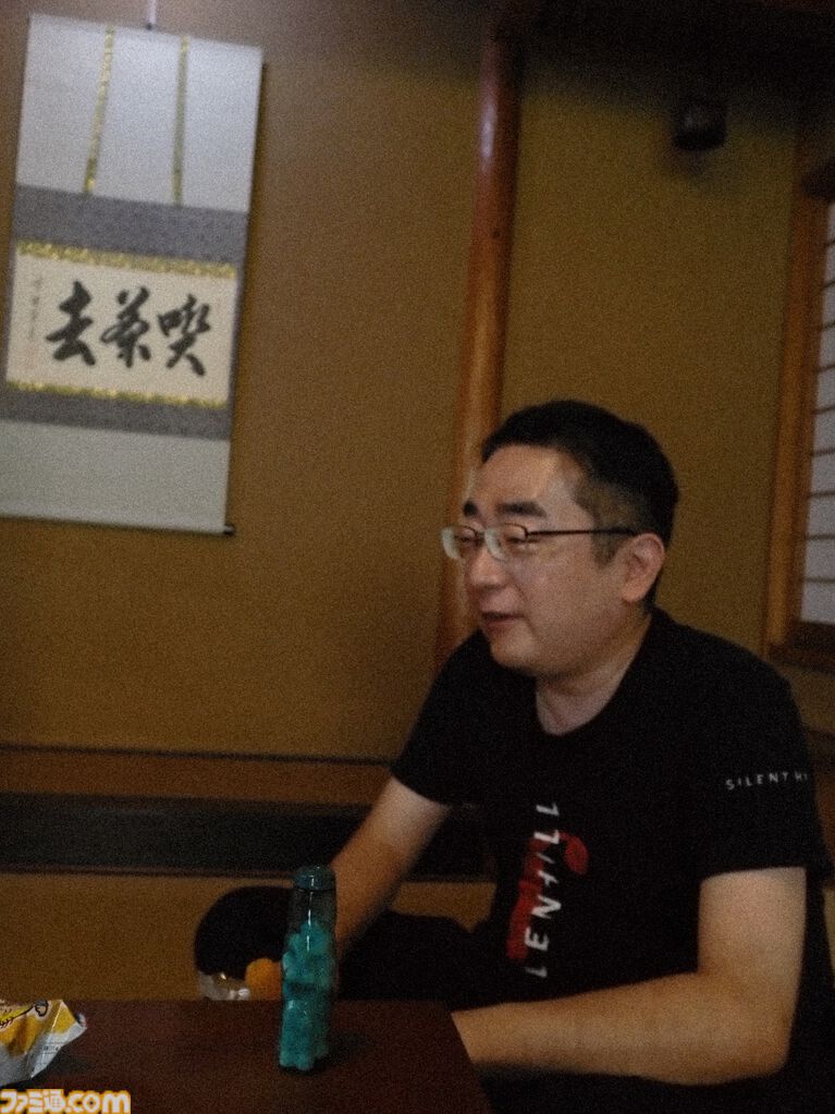 『サイレントヒル f』×『零』和ホラーゲーム対談。衣装コラボはJホラーの好敵手にして仲間の証、ユニフォーム交換!? 岡本 基氏×柴田 誠氏が今後のコラボの展望も語らう